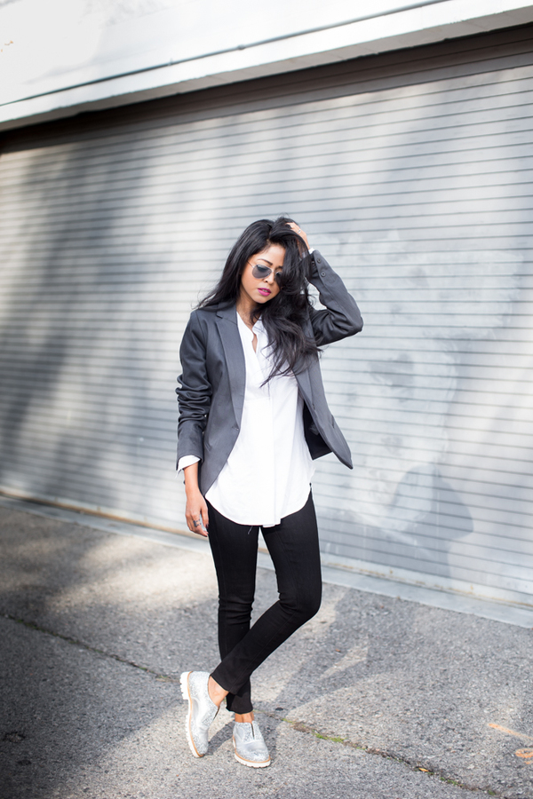 Chic Outfits That Will Make You Add A Grey Blazer To Your Wardrobe