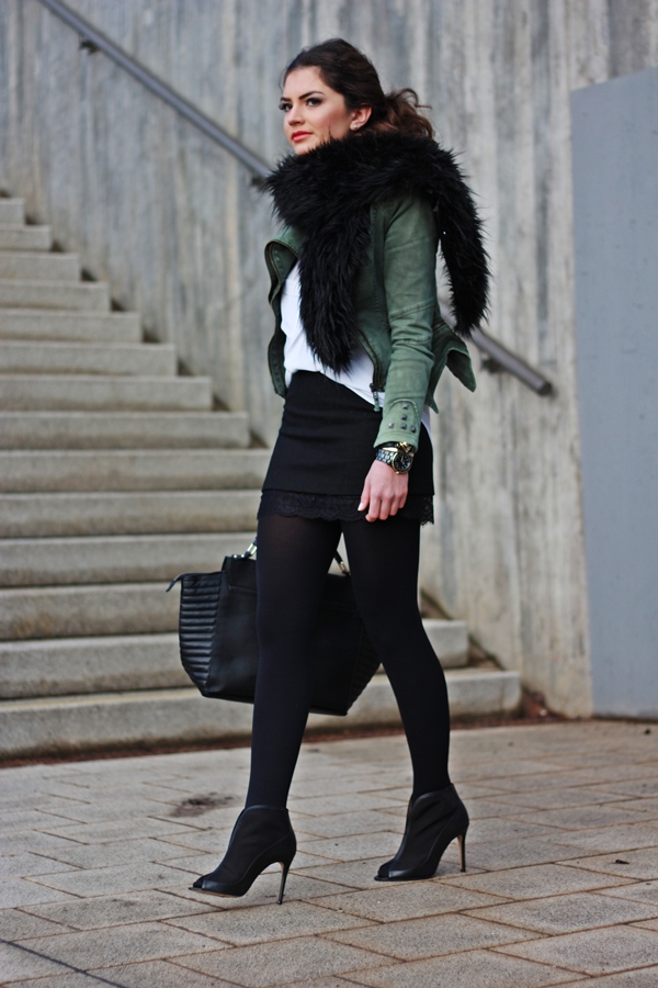 15 Fabulous Ways To Wear Black Tights You Should Not Miss