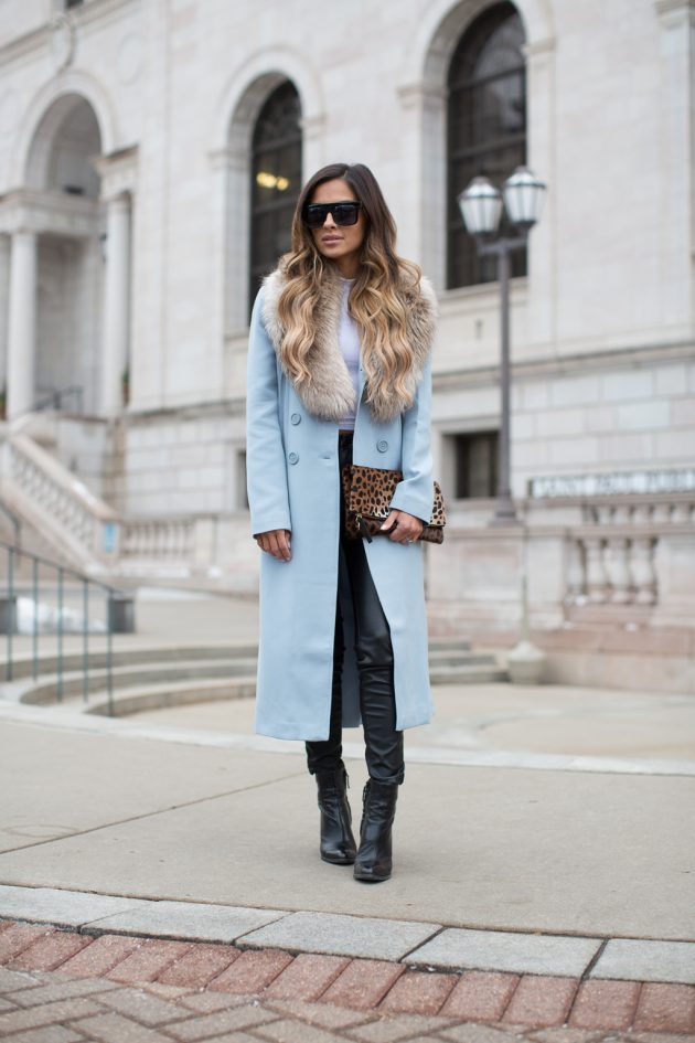 Wear A Fur Collar Coat For A Classy And Elegant Look
