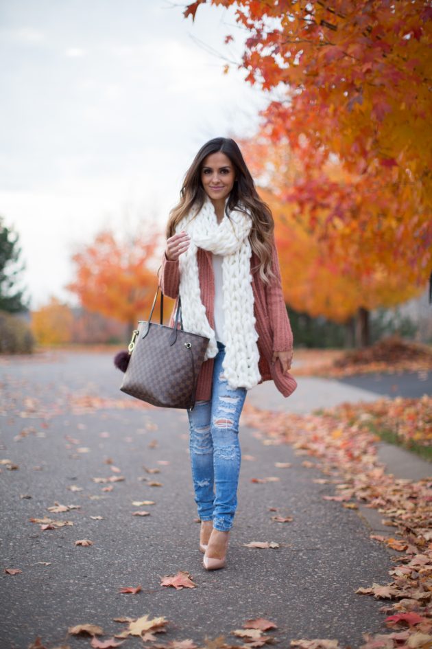 Knit Scarves Are The Must Have Accessories For The Cold Days