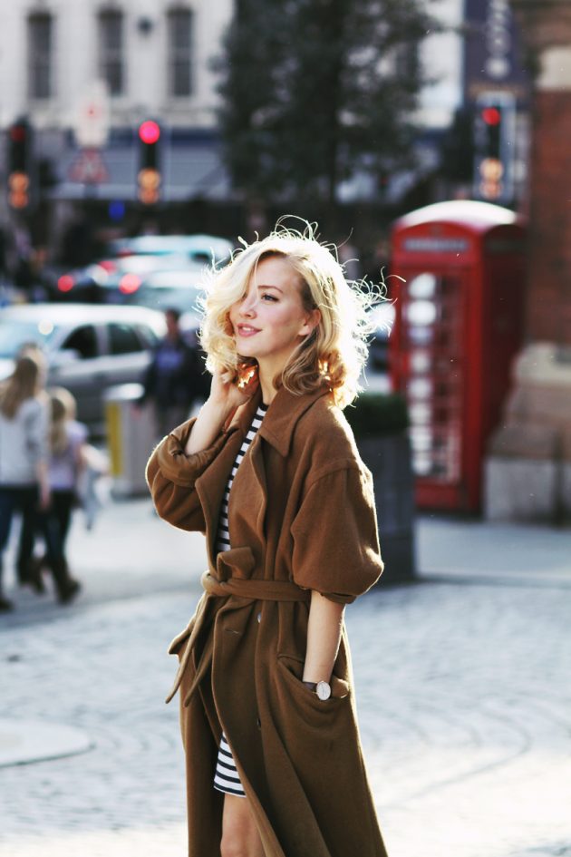 How To Look Chic And Trendy In A Wrap Coat