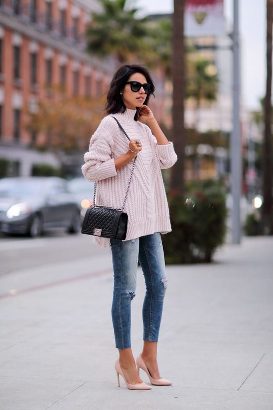 14 Outfits That Will Make You Want A Pink Sweater Now