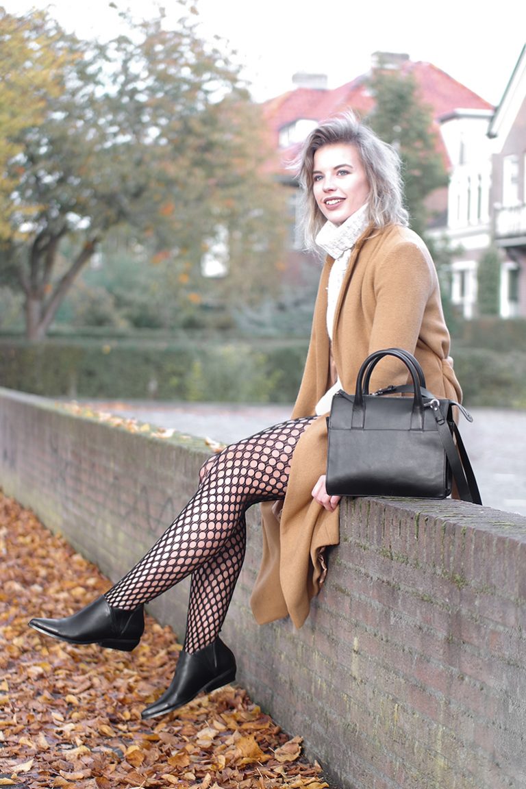 13 Outstanding Fishnet Tights Outfits That Everyone Will Go Crazy For
