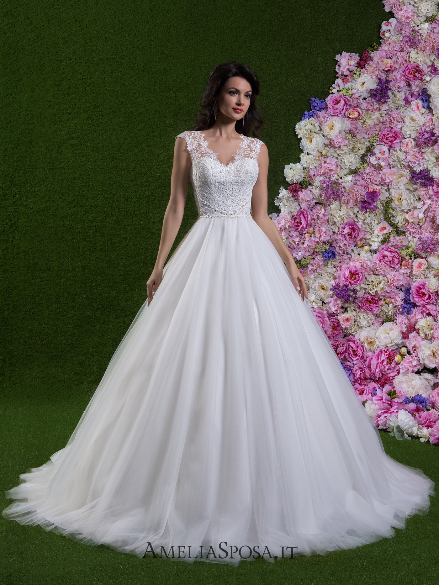 Gorgeous And Elegant Wedding Dress Collection By Amelia Sposa