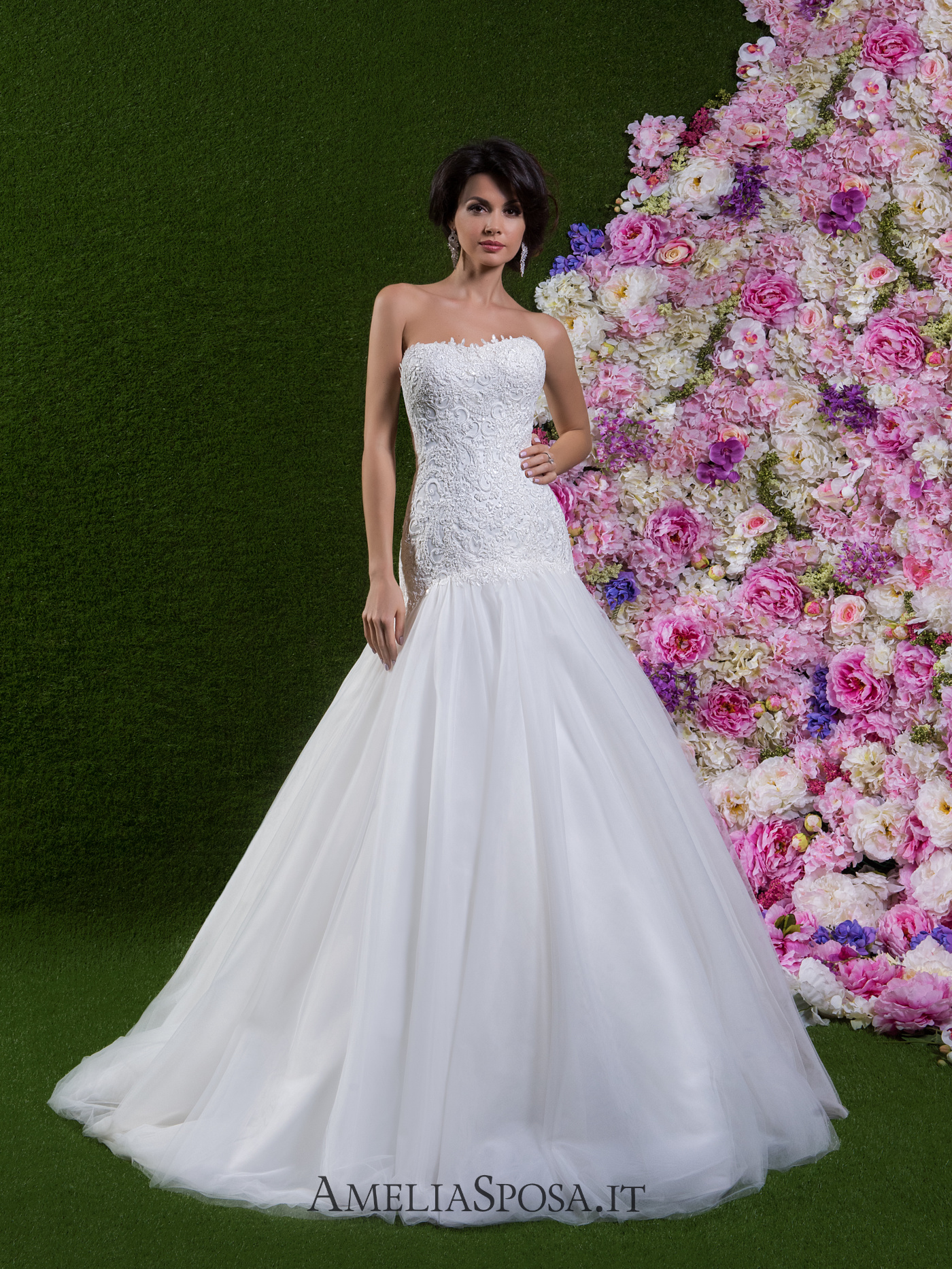 Gorgeous And Elegant Wedding Dress Collection By Amelia Sposa