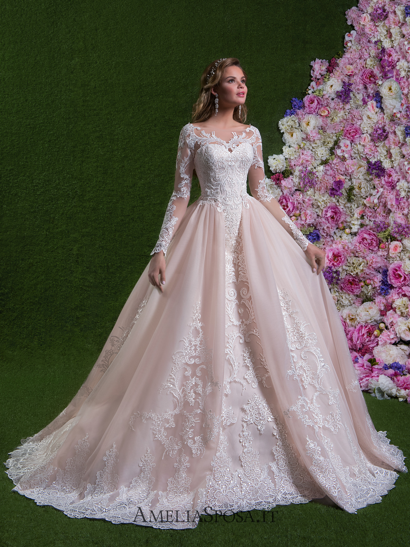 Gorgeous And Elegant Wedding Dress Collection By Amelia Sposa
