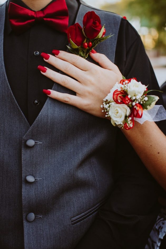 Having The Perfect Wedding Manicure   The Do’s and Don’ts of Nail Care