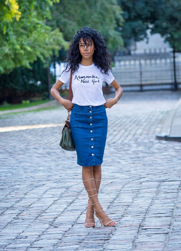 Effortless Ways To Style Up A Cheap T Shirt