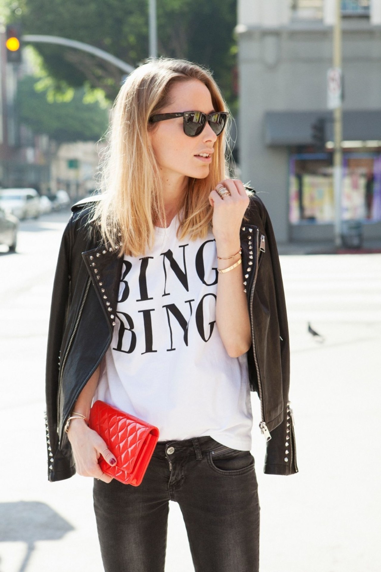 Effortless Ways To Style Up A Cheap T Shirt