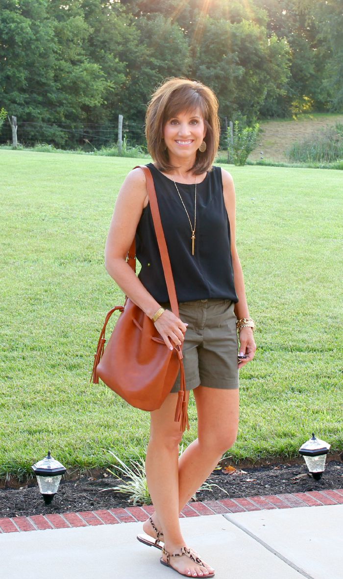 Stylish Summer Outfits For Ladies Over 40