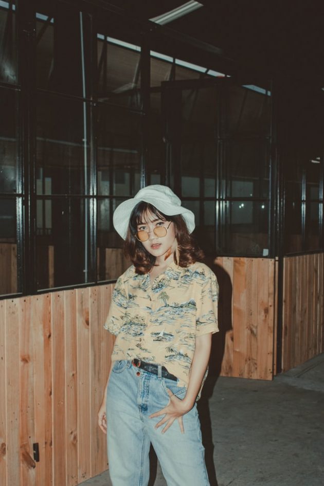 Here’s How The VSCO Girl Trend Is Bringing The 90s Back