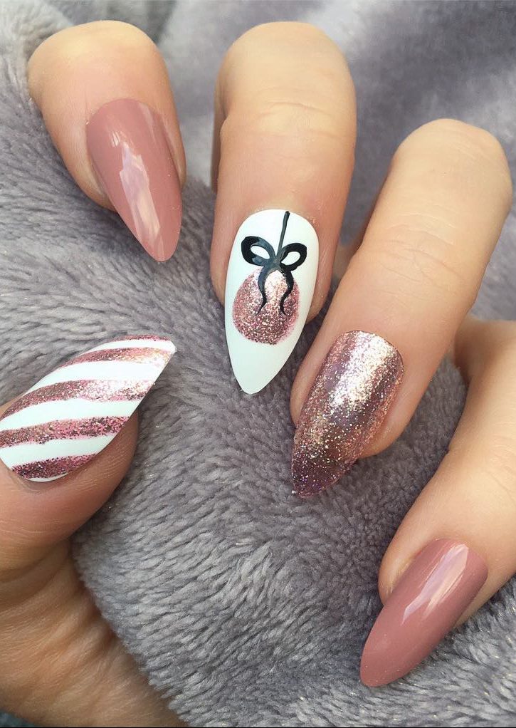 The Ultimate Guide To The Trendiest Christmas Nails
